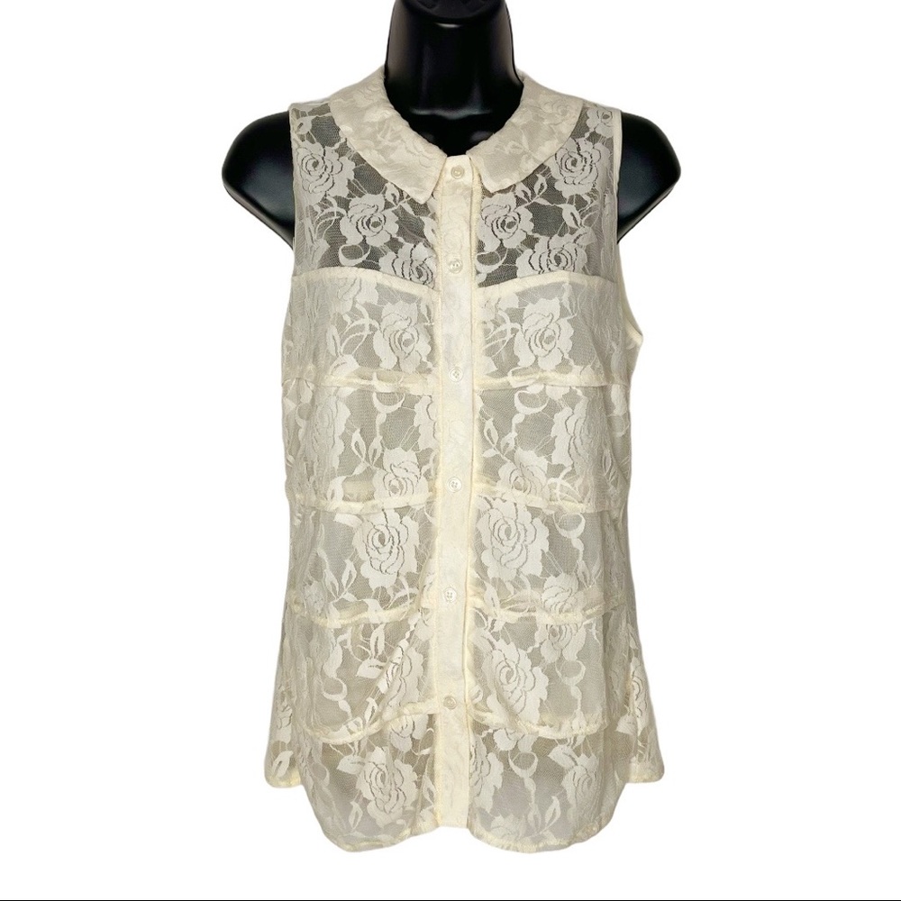 MAURICES sleeveless lace button up blouse | S
